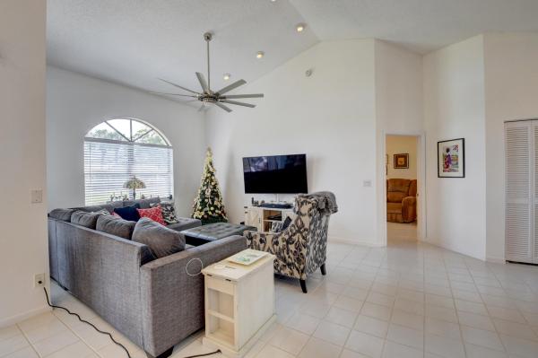 Hampton At Aberdeen, 7216 Sweetbay Ct, Boynton Beach, Florida 33472, image 1