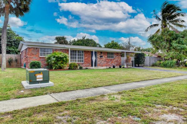 Palm Beach Cabana Colony, 3386 Florida Blvd, Palm Beach Gardens, Florida 33410, image 2