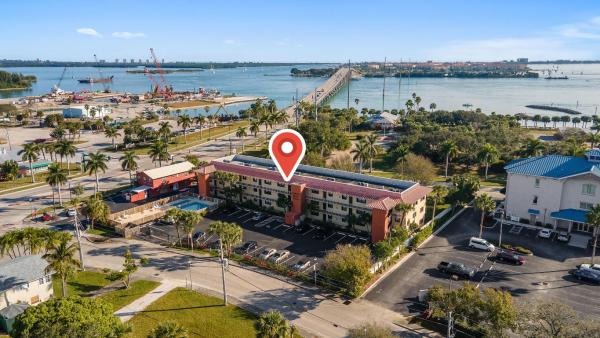 Indian River Place, 701 N Indian River Dr #304, Fort Pierce, Florida 34950, image 1