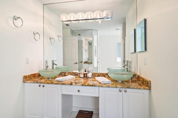 Canterbury, 215 Canterbury Dr E, Palm Beach Gardens, Florida 33418, image 3
