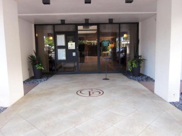 Governor's Pointe, 356 Golfview Rd #207, North Palm Beach, Florida 33408, image 1