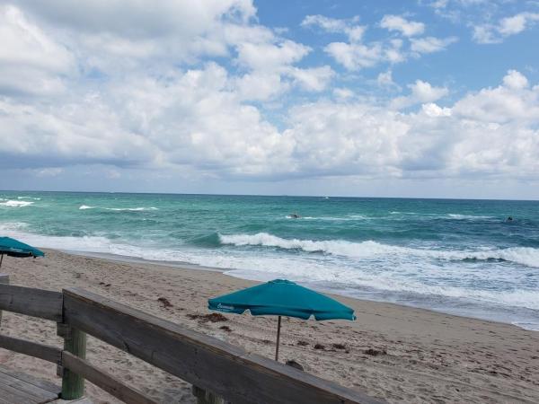 Beach House, 108 Bravado Ln #4, Palm Beach Shores, Florida 33404, image 1