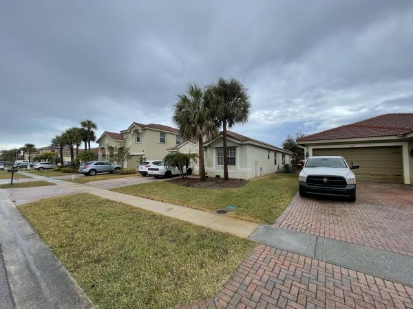 The Gardens At Bent Creek, 786 Bent Creek Dr, Fort Pierce, Florida 34947, image 2