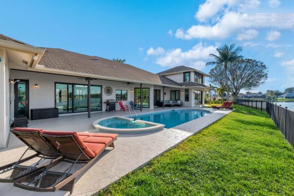 Wiltshire Village Of Greenview Shores 2, 1923 Grantham Ct, Wellington, Florida 33414, image 1