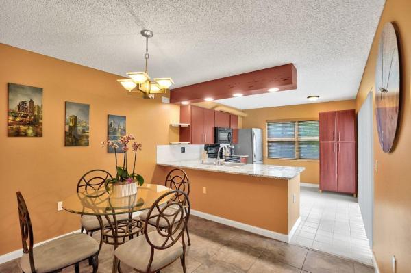 Stamford At Royal Palm Beach, 2 Amherst Ct #D, Royal Palm Beach, Florida 33411, image 2