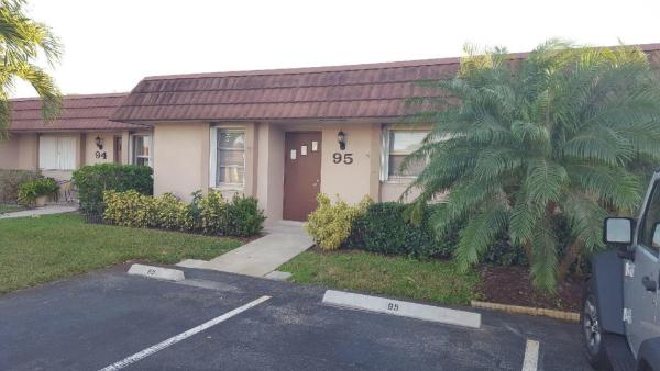 Fernley 2 At Cresthaven Townhomes, 5775 Fernley Dr W #95, West Palm Beach, Florida 33415, image 1