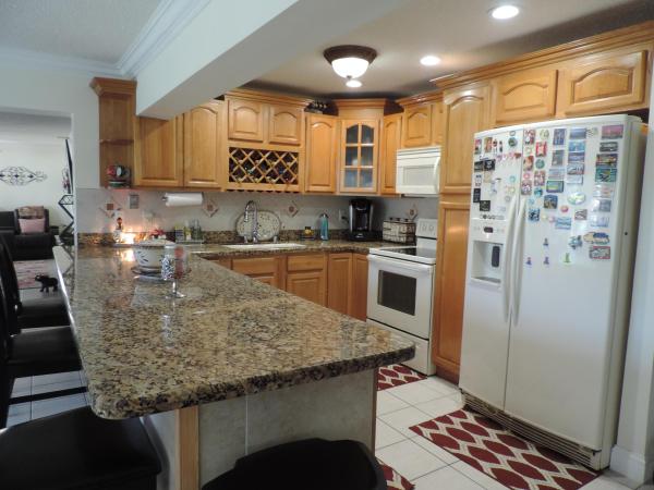 Palm Springs Village, 448 Fontana Dr, Palm Springs, Florida 33461, image 3