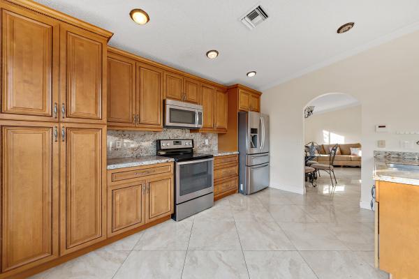 Lakefield North, 1496 S Club Dr, Wellington, Florida 33414, image 2