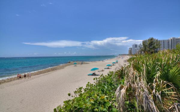 Martinique, 4000 N Ocean Dr #702, Riviera Beach, Florida 33404, image 1