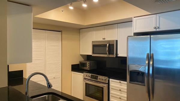 Palmetto Place, 99 SE Mizner Blvd #635, Boca Raton, Florida 33432, image 2