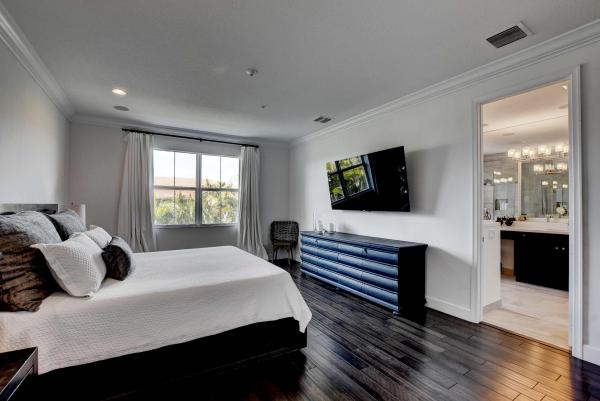 Pointe 100, 22936 Clear Echo Dr #33, Boca Raton, Florida 33433, image 2
