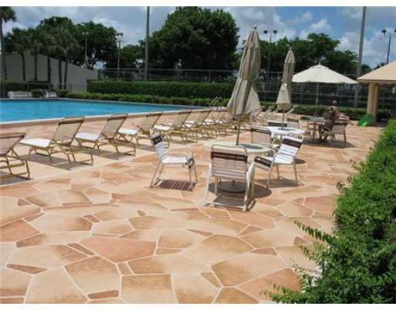 Sandalwood At Boynton Beach, 431 Live Oak Ln, Boynton Beach, Florida 33436, image 2