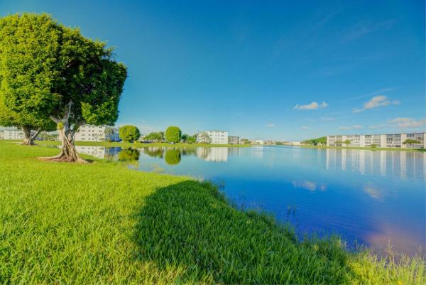Guildford At Century Village, 2015 Guildford A, Boca Raton, Florida 33434, image 3