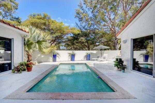 Candlewood, 3831 Candlewood Ct, Boca Raton, Florida 33487, image 2
