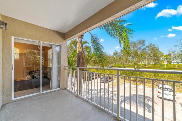 Verano At Delray, 1760 Palm Cove Blvd #5-201, Delray Beach, Florida 33445, image 2