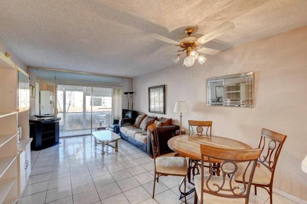 Sandalfoot Boulevard, 9851 Sandalfoot Blvd #208, Boca Raton, Florida 33428, image 2