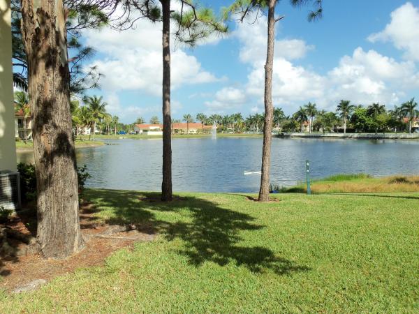 Palm Beach Place, 1580 Windorah Way #D, West Palm Beach, Florida 33411, image 2