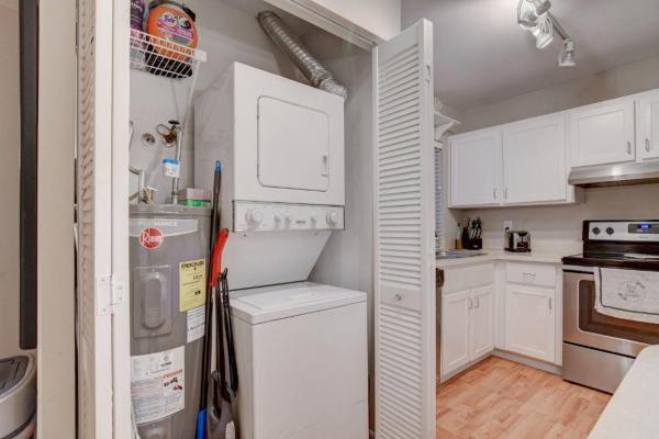 Park Avenue, 761 Park Ave #B4, Lake Park, Florida 33403, image 1
