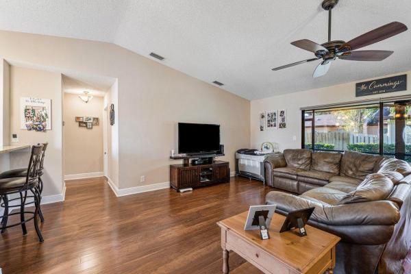 10 Brompton Ln, Boynton Beach, Florida 33426, image 1
