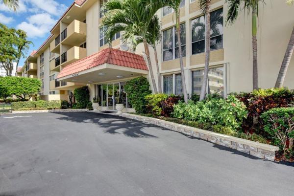 Boca View, 1000 Spanish River Rd #2T, Boca Raton, Florida 33432, image 1