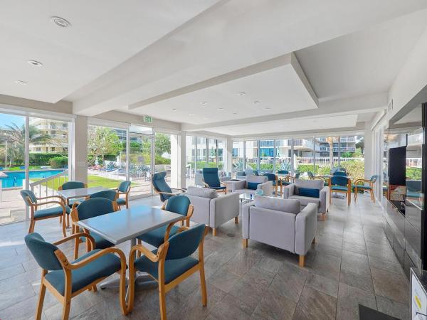 Dorchester Of Palm Beach, 3250 S Ocean Blvd, Palm Beach, Florida 33480, image 1