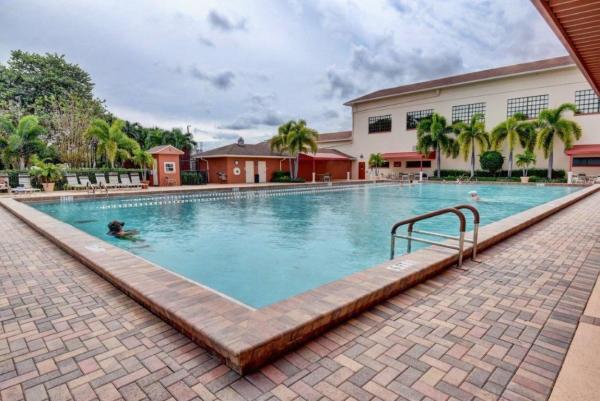 Ainslie At Century Village, 1050 Ainslie D, Boca Raton, Florida 33434, image 2
