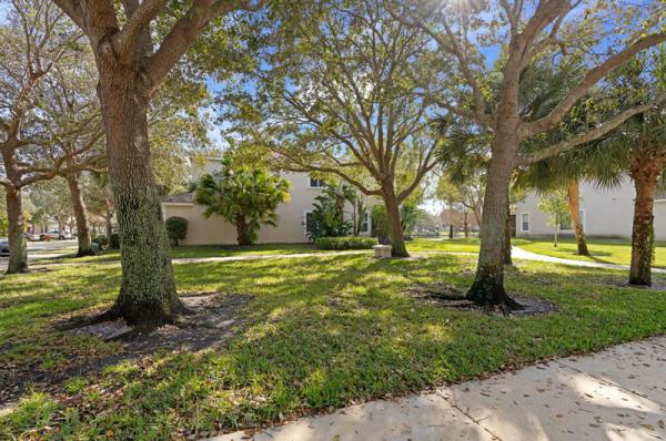 Palmbrooke Townhomes, 4783 Palmbrooke Cir, West Palm Beach, Florida 33417, image 2