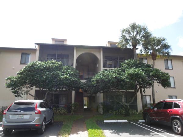 The Charter Club Of Palm Beach, 207 Foxtail Dr #C2, Greenacres, Florida 33415, image 1