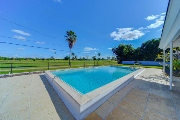 402 N Lakeside Dr, Florida 33460, image 1