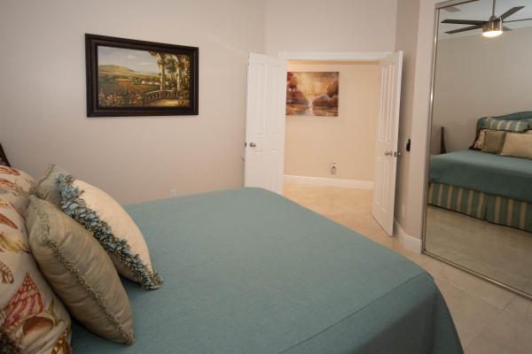 Oaks East, 264 Kelsey Park Cir, Palm Beach Gardens, Florida 33410, image 2