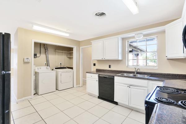 Lake Belvedere Estates, 5588 Souchak Dr, West Palm Beach, Florida 33413, image 2