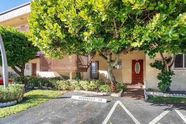 Waterway Club, 200 S Waterway Dr #108, Lantana, Florida 33462, image 2