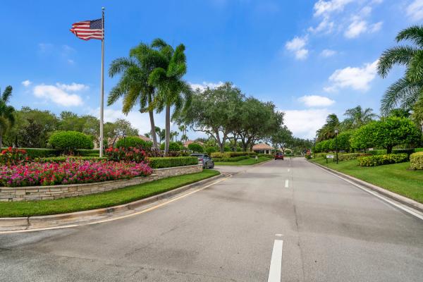 Eagleton Lakes, 158 Eagleton Ct, Palm Beach Gardens, Florida 33418, image 1