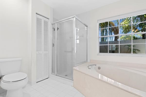 Eagleton Lakes, 158 Eagleton Ct, Palm Beach Gardens, Florida 33418, image 2