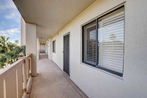 Huntington Lakes 1, 14475 Strathmore Ln #403, Delray Beach, Florida 33446, image 1