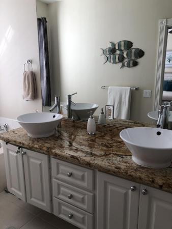 Catalina Lakes, 447 Capistrano Dr, Palm Beach Gardens, Florida 33410, image 2