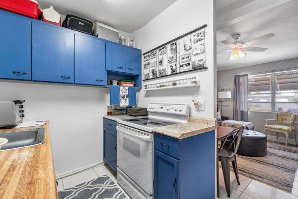 Forest Hill Village, 5564 Maypop Rd, West Palm Beach, Florida 33415, image 2