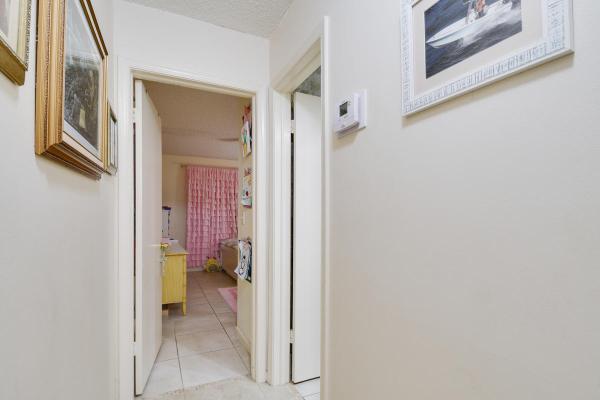 Palm Beach Lake Worth Estates, 201 Castlewood Dr, North Palm Beach, Florida 33408, image 1