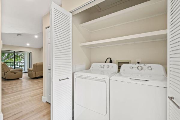 Lexington Green, 14 Lexington Ln E #F, Palm Beach Gardens, Florida 33418, image 2