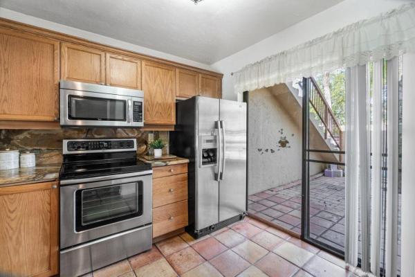 Sanctuary Pines In Boca Raton, 3939 NE 5th Ave #A105, Boca Raton, Florida 33431, image 2