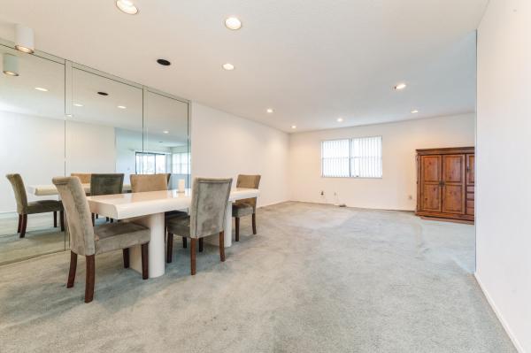 Strathmore Gate, 114 Roselle Ct, Royal Palm Beach, Florida 33411, image 2