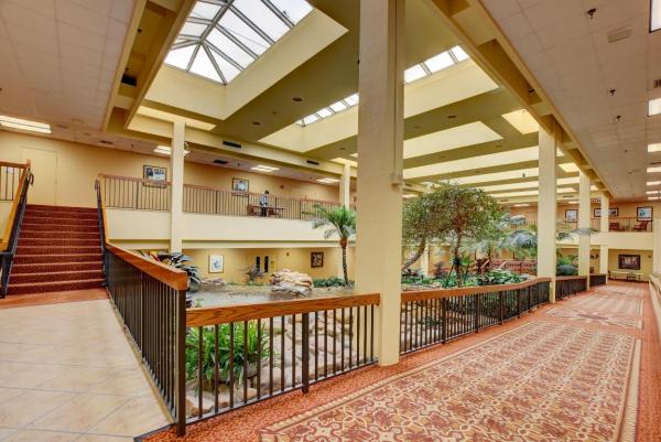 Huntington Lakes 2, 6866 Huntington Ln #101, Delray Beach, Florida 33446, image 2