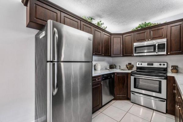 Pine Ridge North 4, 801 Sky Pine Way #A1, Greenacres, Florida 33415, image 2