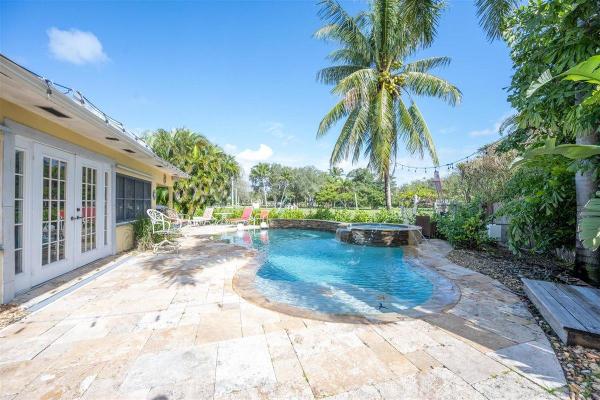 Lake Clarke Isle, 6900 Venetian Way, Lake Clarke Shores, Florida 33406, image 3