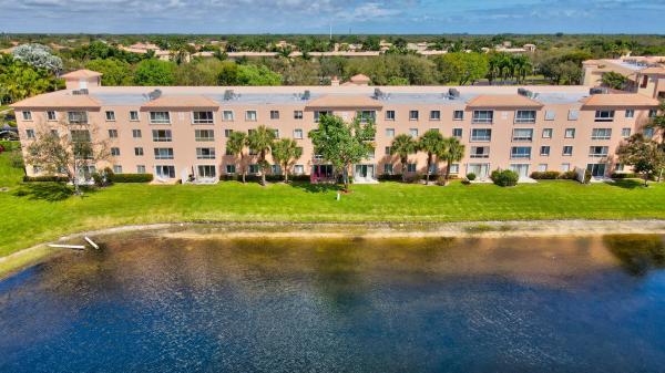 Regal Shores North At Coral Lakes, 5810 Crystal Shores Dr #203, Boynton Beach, Florida 33437, image 1