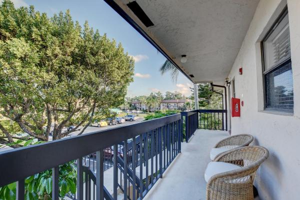 Lucerne Lakes Golf Colony, 7269 Golf Colony Ct #202, Lake Worth, Florida 33467, image 1