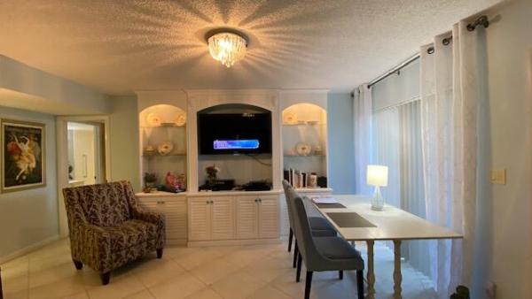Lake Place, 600 Executive Center Dr #106, West Palm Beach, Florida 33401, image 2