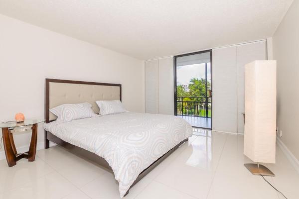 Yorktown, 1500 Presidential Way #404, West Palm Beach, Florida 33401, image 2