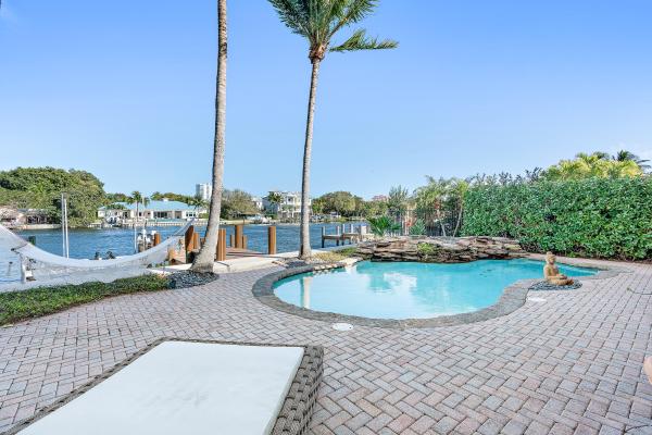 Prosperity Harbor North, 702 Sandy Point Ln, North Palm Beach, Florida 33410, image 2