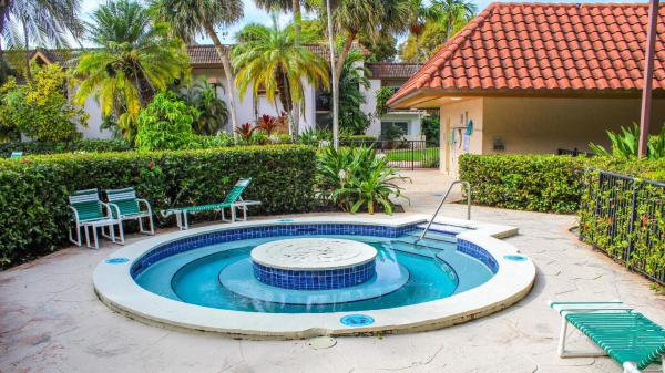 Kingston Square, 9304 SW 77th Ave #C1, Kendall, Florida 33156, image 1